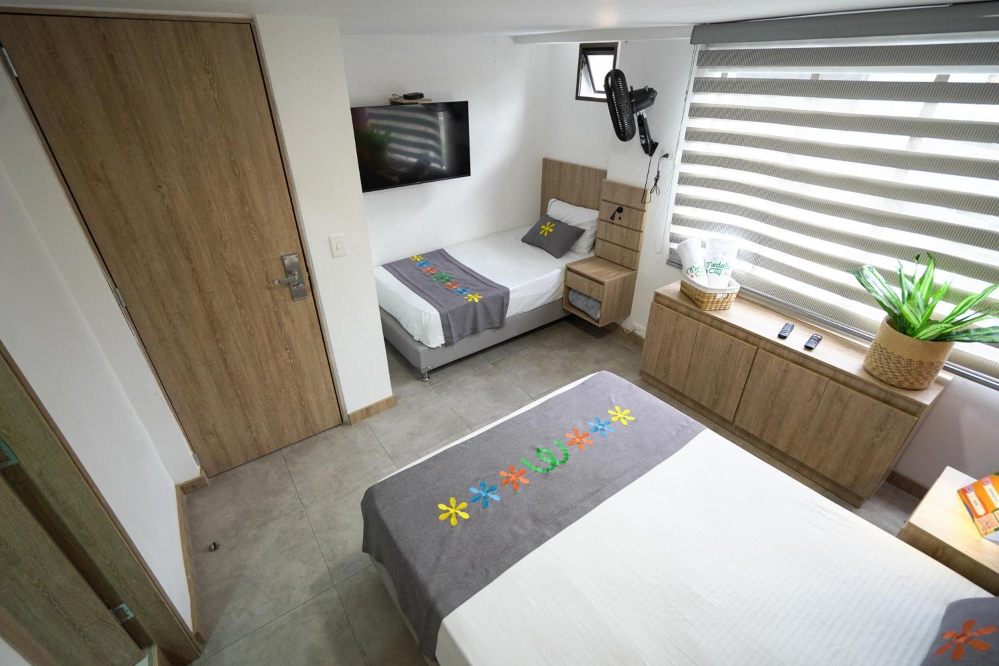 Hotel Medallo City Medellín Buitenkant foto